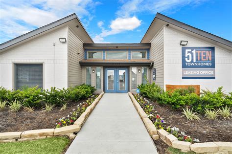 51Ten Townhomes residents can find a haven in the city of Houston by exploring the community&39;s lush landscape and enjoying its superior amenities. . 51ten townhomes